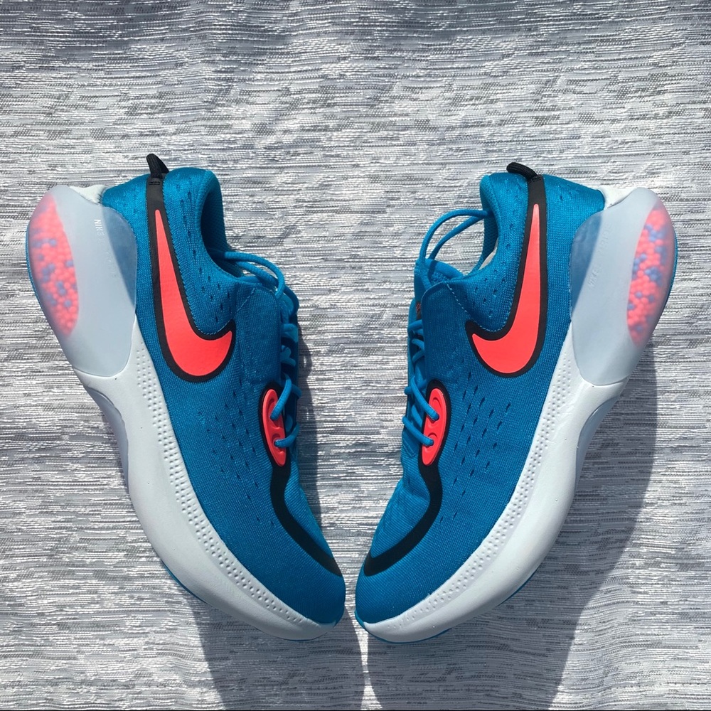 Nike Runners - Picture 2 of 7